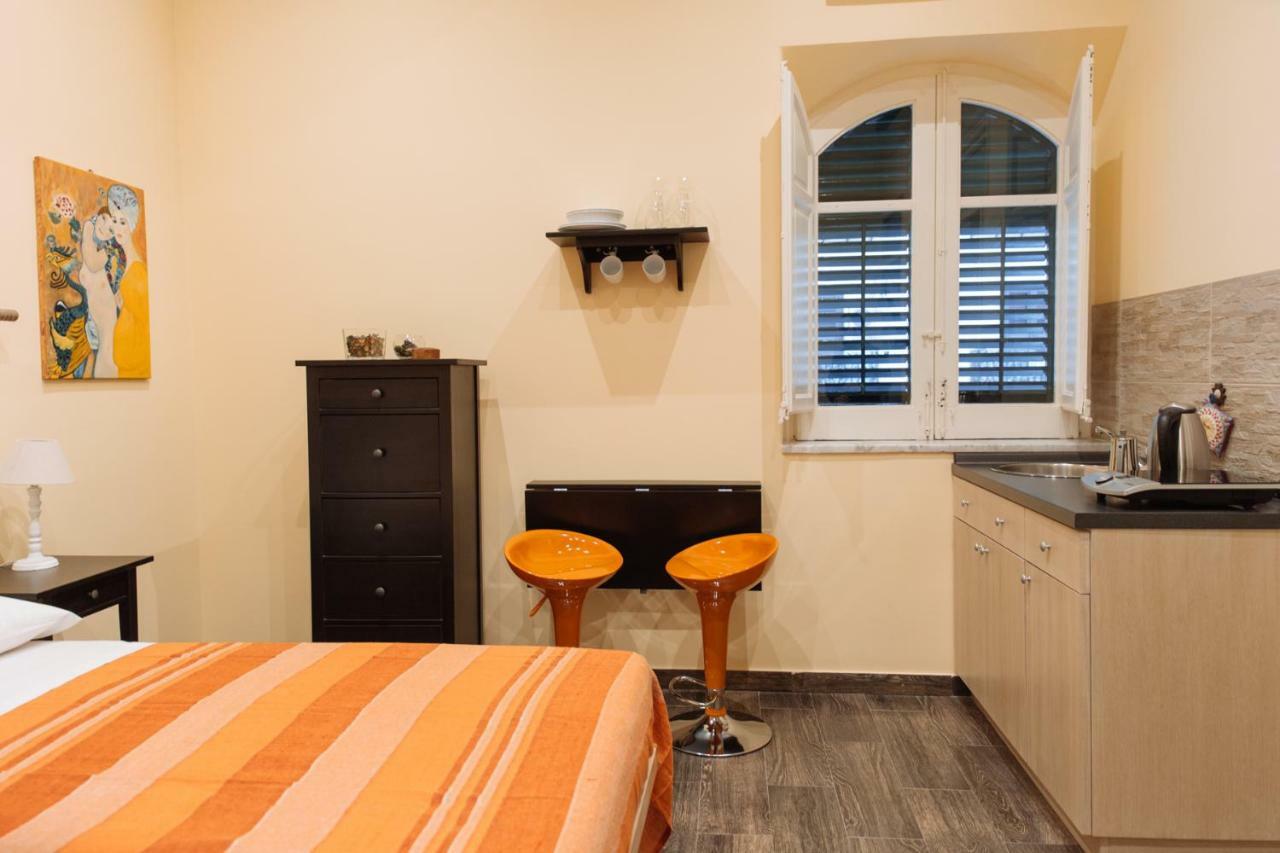 Il Tempo Ritrovato - Locazione Ad Uso Turistico Apartment Palermo Luaran gambar