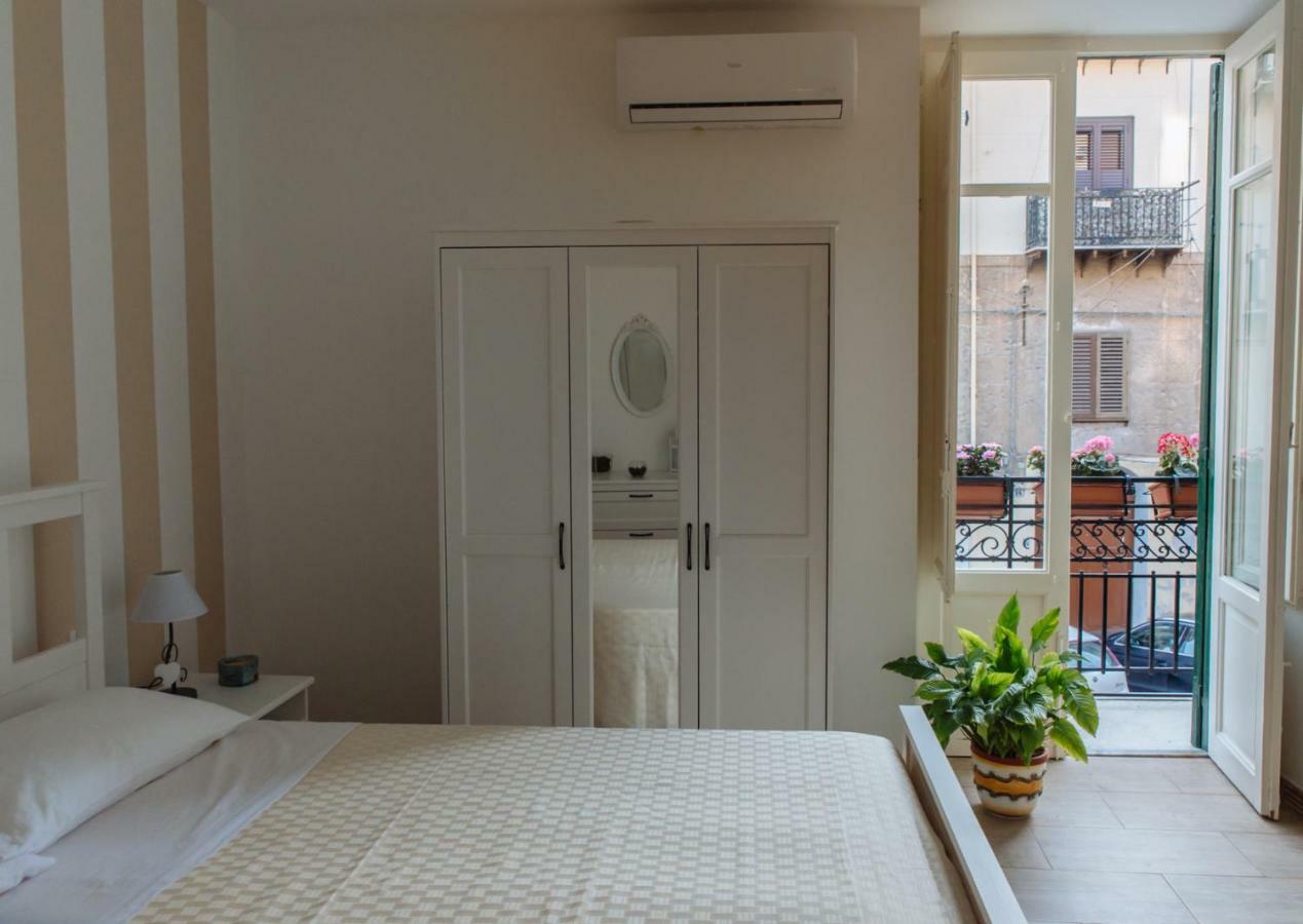 Il Tempo Ritrovato - Locazione Ad Uso Turistico Apartment Palermo Luaran gambar